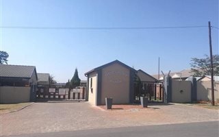 2 Bedroom Townhouse in Honeydew Ridge