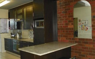 3 Bedroom Townhouse in Woodmere