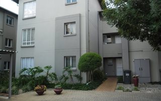 2 Bedroom Townhouse in Verwoerdpark