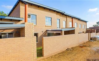 3 Bedroom Townhouse in Glen Marais