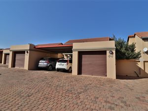2 Bed Townhouse in Willow Park Manor