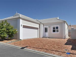 3 Bed Townhouse in Pinehurst