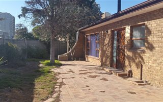 3 Bedroom House in Bloubergstrand