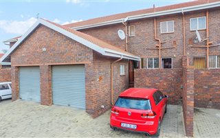 2 Bedroom Townhouse in Birchleigh