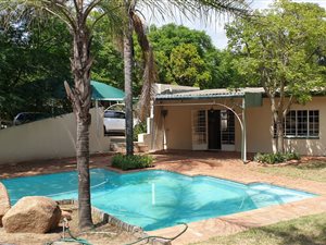 4 Bed House in Chartwell