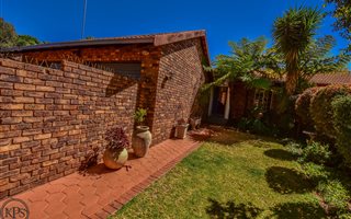 3 Bedroom House in Eldoraigne
