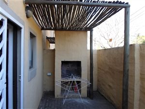 1 Bed Townhouse in Pretoria North