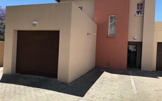 3 Bedroom Duplex in Rietfontein