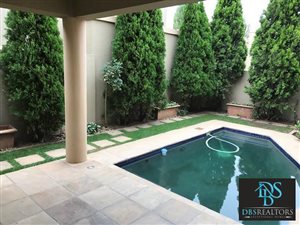 3 Bed Cluster in Benmore Gardens