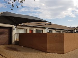 3 Bed Townhouse in Clarina