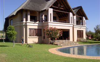8 Bedroom House in Pebble Rock