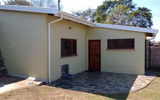 1 Bedroom Garden Cottage in Bluff