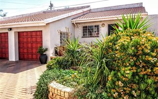 3 Bedroom House in Linmeyer