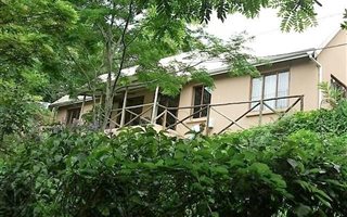 2 Bedroom Garden Cottage in Forest Hills
