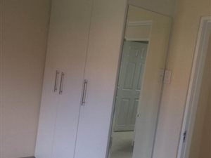 2 Bed Flat in Montclair