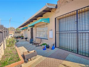 3 Bed House in Newlands