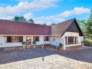 4 Bed House in Craighall Park