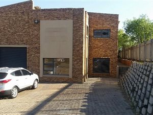 340 m² Industrial space in Spartan