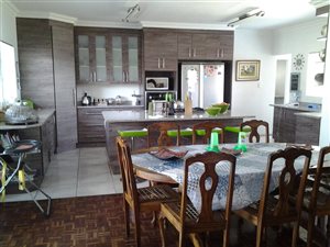 4 Bed House in Leandra
