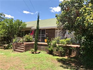 5 Bed House in Dan Pienaar