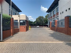 245 m² Commercial space in Irene