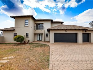 4 Bed House in The Ridge Estate