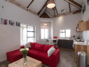 6 Bed House in Walmer Estate