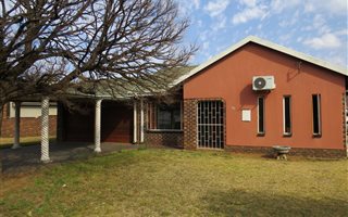 3 Bedroom House in Arcon Park
