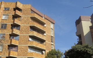 2 Bedroom Flat in Parktown Estate