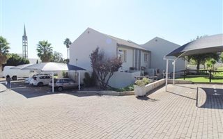 3 Bedroom Duplex in Bedford Gardens