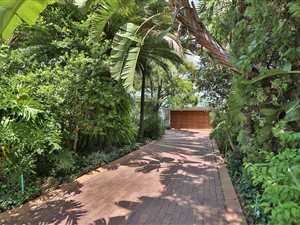 3 Bed House in Dowerglen