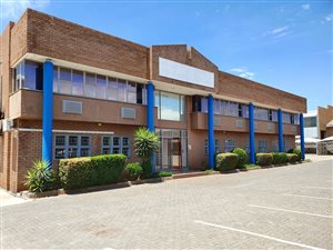 2193 m² Industrial space in Hughes
