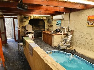 4 Bed House in Peerless Park