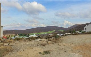 1000 m² Land available in Van Riebeeck Park
