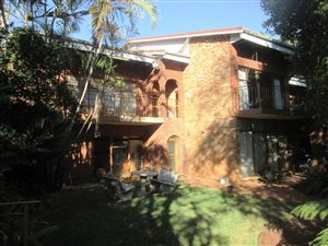 8.5 ha Farm in Hartbeesfontein