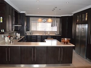4 Bed House in Van Riebeeck Park