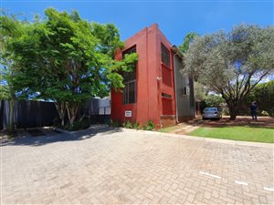 184 m² Office Space in Greenside
