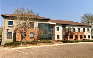 222 m² Office Space in Hazeldean (Silverlakes Surroundings)
