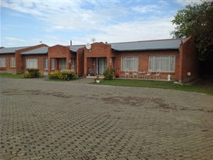 2 Bed Townhouse in Ladybrand