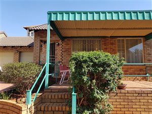 3 Bed House in Montana Park
