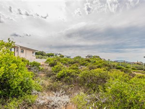 350 m² Land available in Dana Bay