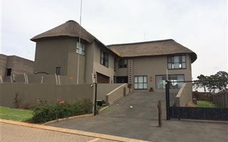 3 Bedroom Cluster in Protea Ridge