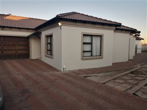 3 Bed House in Raslouw Manor
