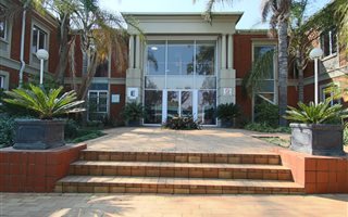 4551 m² Office Space in Sunninghill