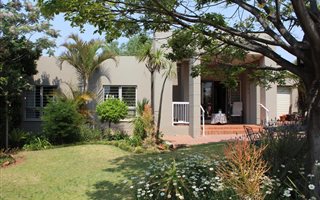 2 Bedroom House in Rietvalleirand