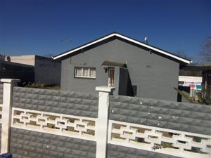 3 Bed House in Bosmont