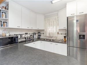 3 Bed Duplex in Strandfontein