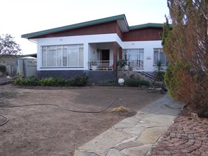 4 Bed House in Hospital Hill