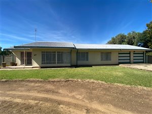 3 Bed House in Petrus Steyn