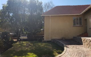 3 Bedroom House in Mondeor